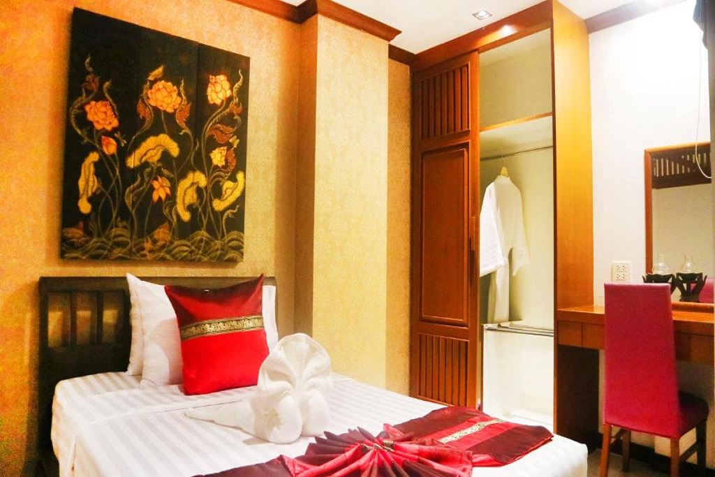 Aiyaree Place Hotel